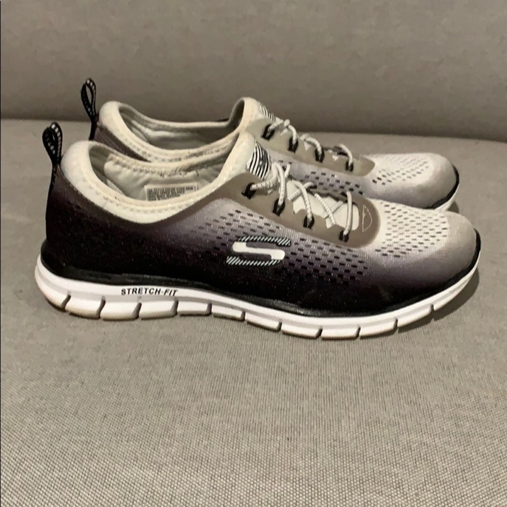 Skechers tennis shoe!